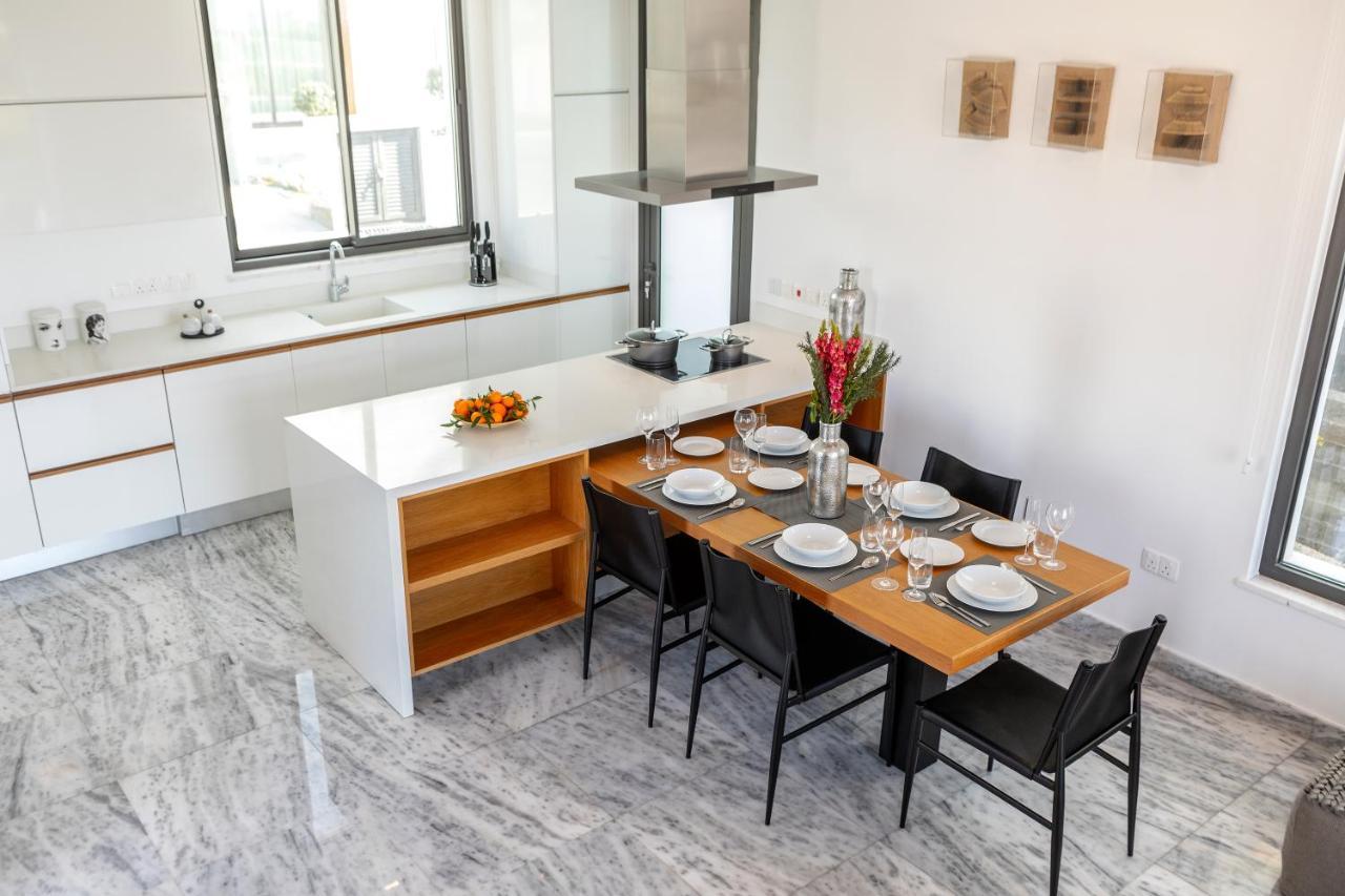 Villa Laurus 6, Walking Distance To The Beach 파포스 외부 사진
